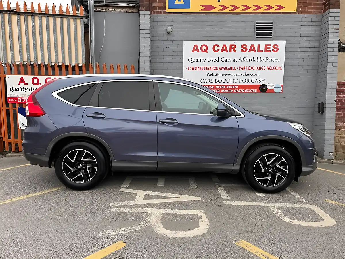 Used 2018 Honda Cr-V Se Plus Navi Blue - Interior and Exterior details 8