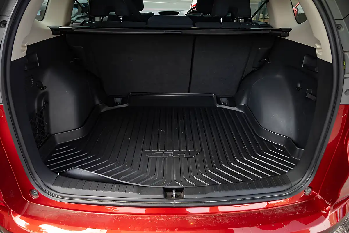 Used 2018 Honda Cr-V Se Plus Navi Passion Red - Interior and Exterior details 13