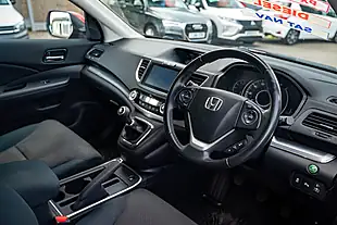 Used 2018 Honda Cr-V Se Plus Navi Passion Red - Interior and Exterior details 2