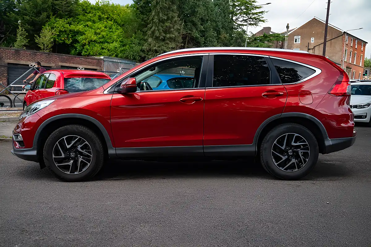 Used 2018 Honda Cr-V Se Plus Navi Passion Red - Interior and Exterior details 5