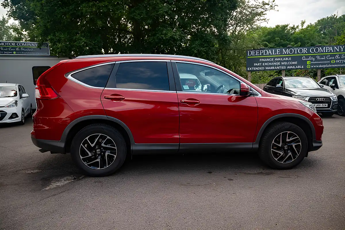 Used 2018 Honda Cr-V Se Plus Navi Passion Red - Interior and Exterior details 9