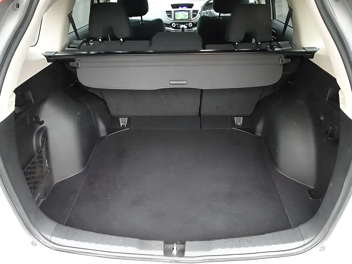Used 2018 Honda Cr-V Se Plus Navi White Orchid - Interior and Exterior details 15