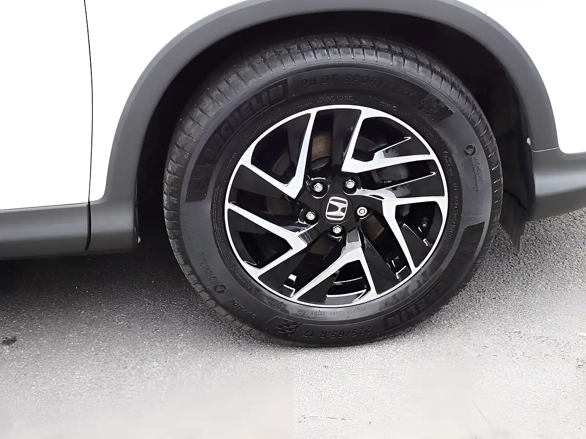 Used 2018 Honda Cr-V Se Plus Navi White Orchid - Interior and Exterior details 20
