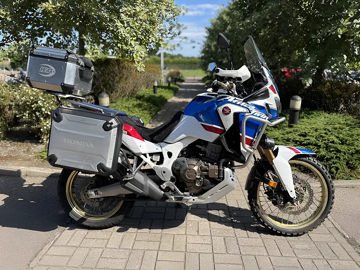 Used 2018 Honda Crf 1000 D2-J White/Blue - Front View