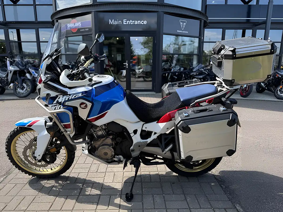 Used 2018 Honda Crf 1000 D2-J White/Blue - Interior and Exterior details 6