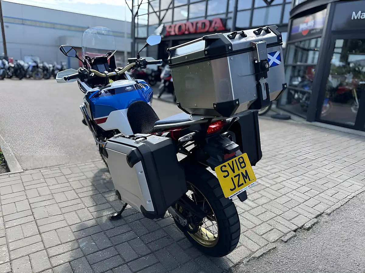 Used 2018 Honda Crf 1000 D2-J White/Blue - Interior and Exterior details 7