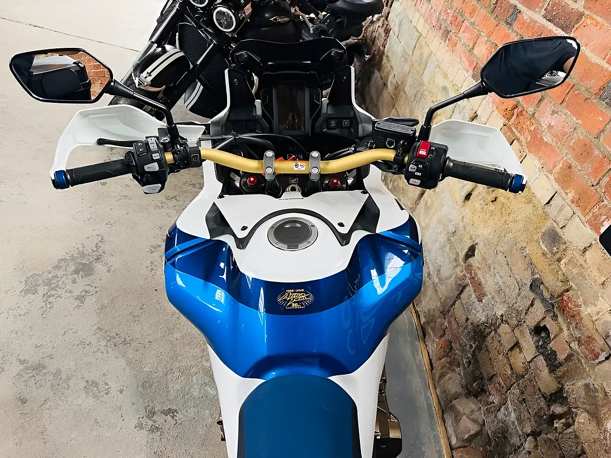 Used 2018 Honda Crf1000l Africa Twin White - Interior and Exterior details 19