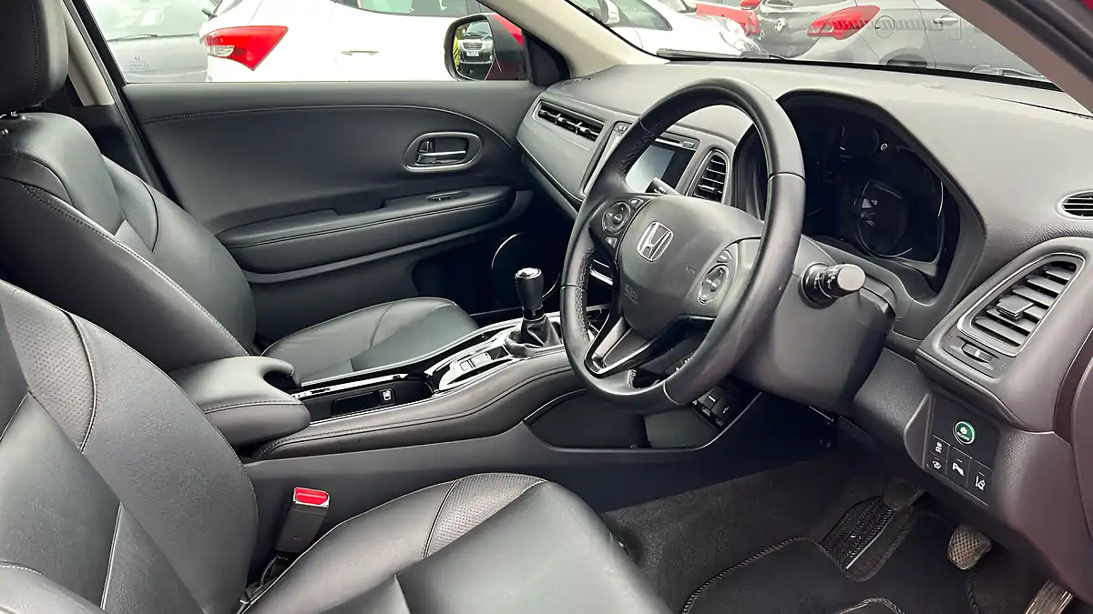 Used 2018 Honda Hr-V Ex Red - Interior and Exterior details 12