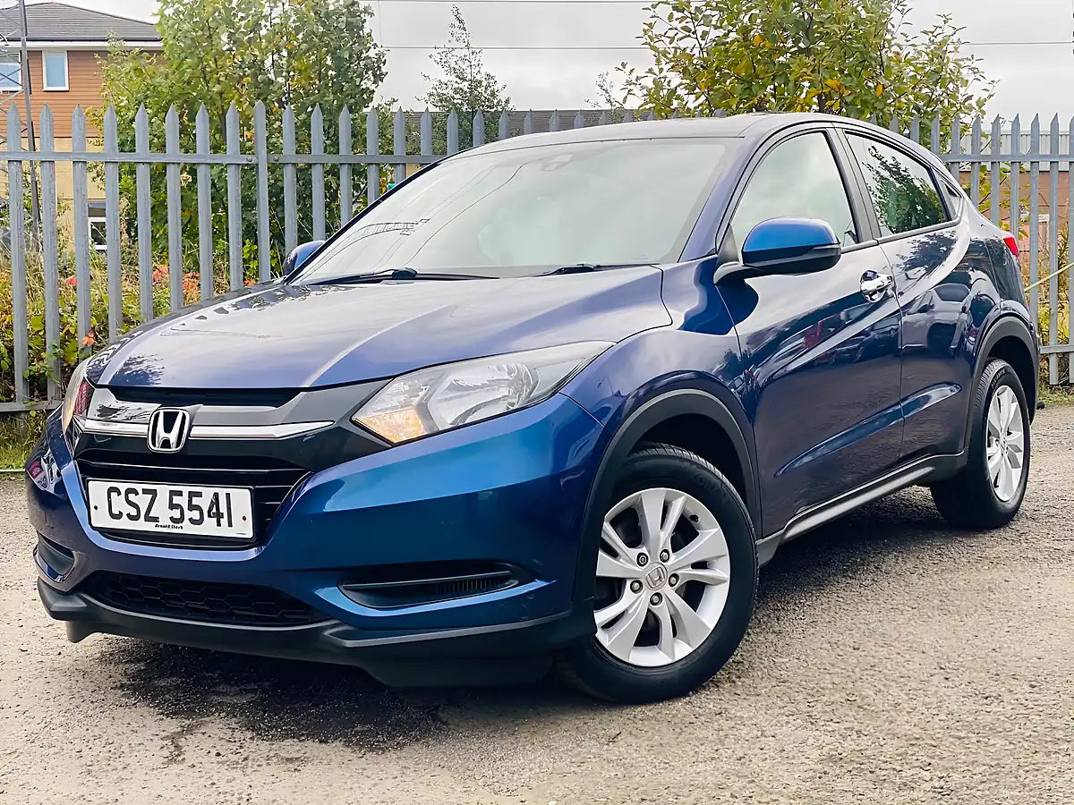 Used 2018 Honda Hr-V S Blue - Interior and Exterior details 3