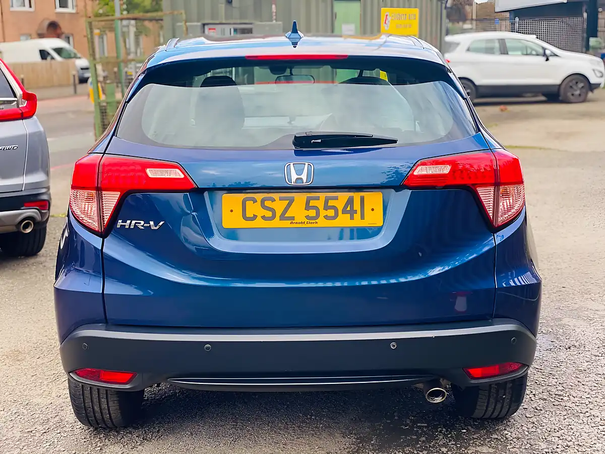Used 2018 Honda Hr-V S Blue - Interior and Exterior details 8