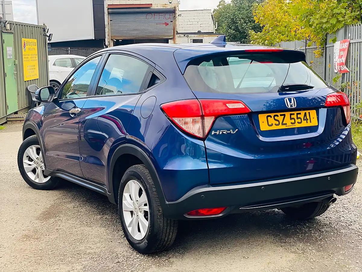 Used 2018 Honda Hr-V S Blue - Interior and Exterior details 9