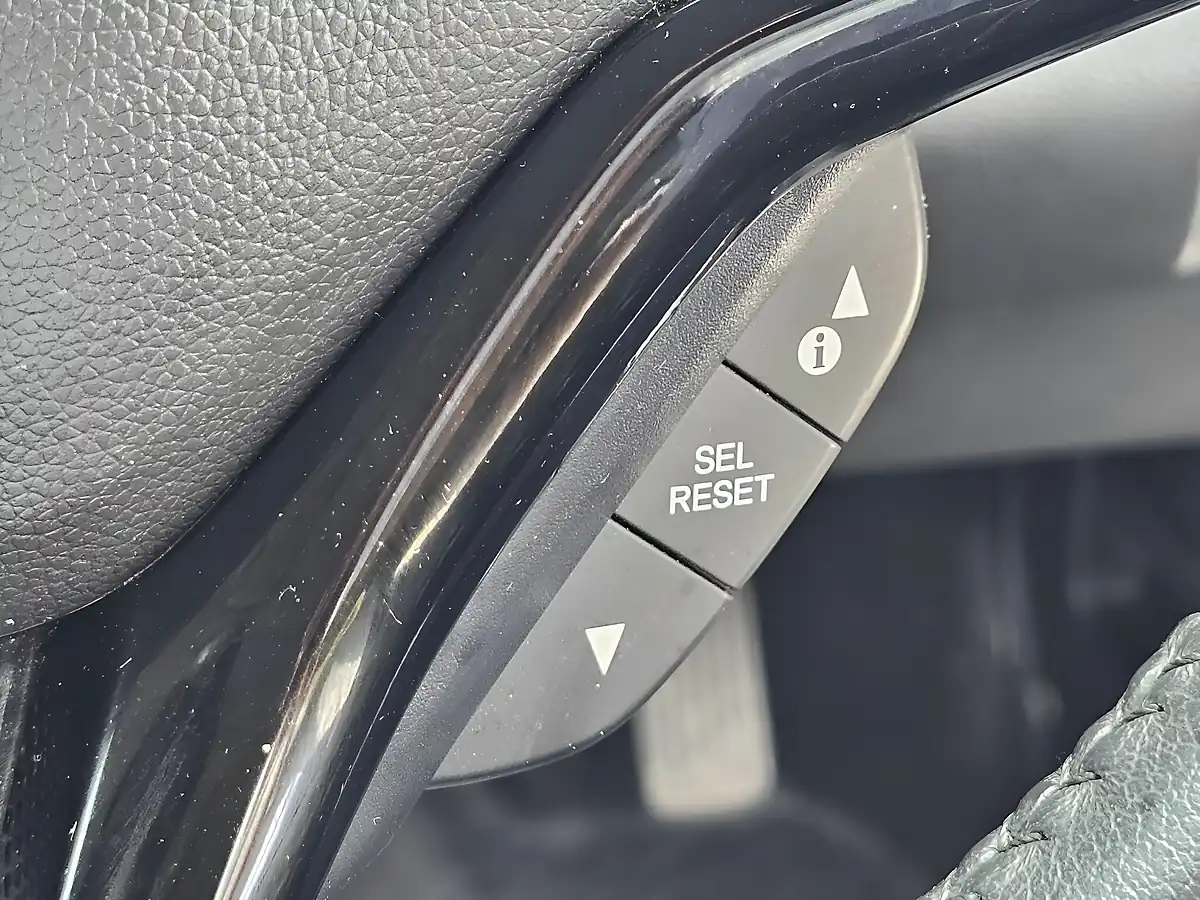 Used 2018 Honda Hr-V Se Black - Interior and Exterior details 17