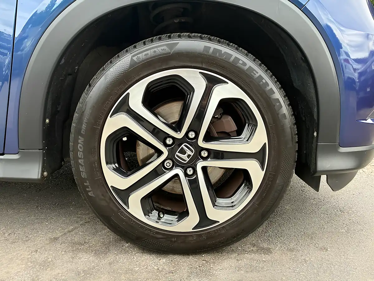 Used 2018 Honda Hr-V Se Blue - Interior and Exterior details 6
