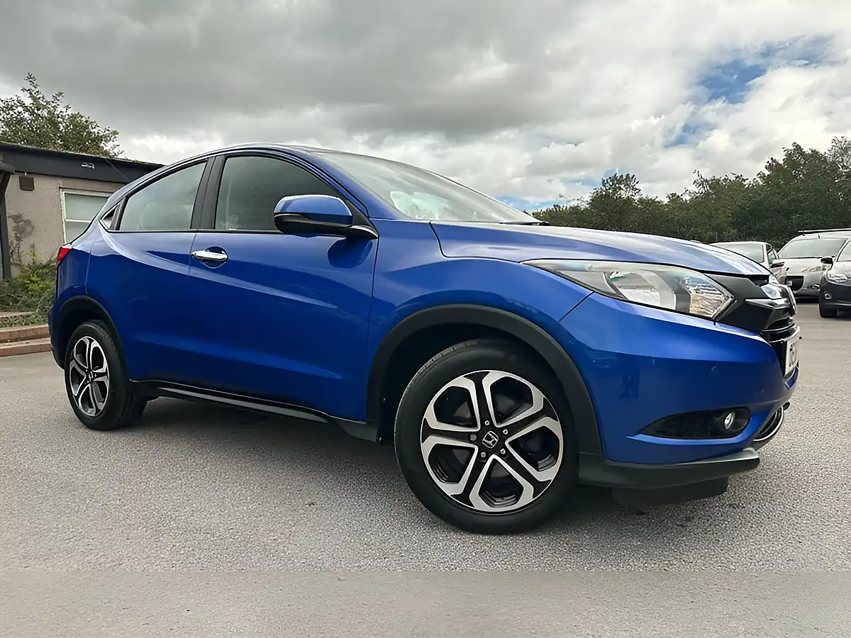 Used 2018 Honda Hr-V Se Blue - Front View