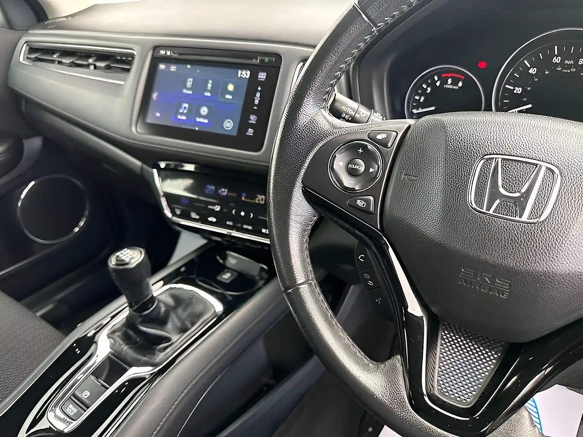 Used 2018 Honda Hr-V Se Blue - Interior and Exterior details 8