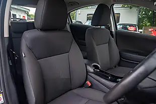 Used 2018 Honda Hr-V Se Modern Steel - Interior and Exterior details 14