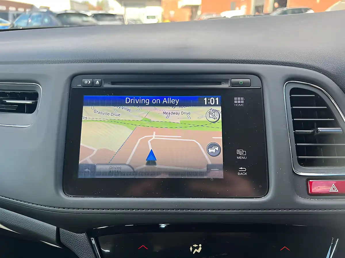 Used 2018 Honda Hr-V Se Navi Blue - Interior and Exterior details 9
