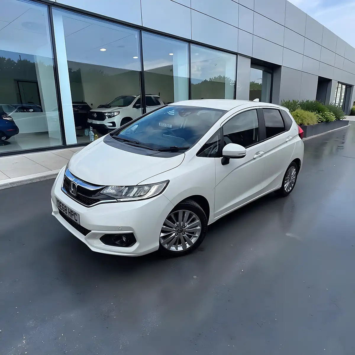 Used 2018 Honda Jazz Ex Navigation Alpine White - Front View