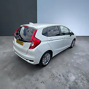 Used 2018 Honda Jazz Ex Navigation Alpine White - Interior and Exterior details 2