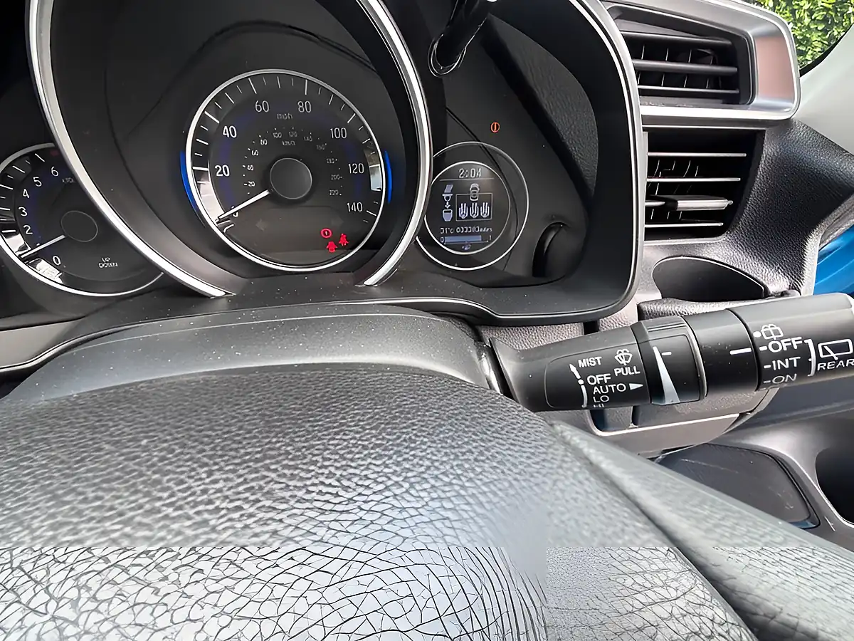Used 2018 Honda Jazz S Electric Blue - Interior and Exterior details 18
