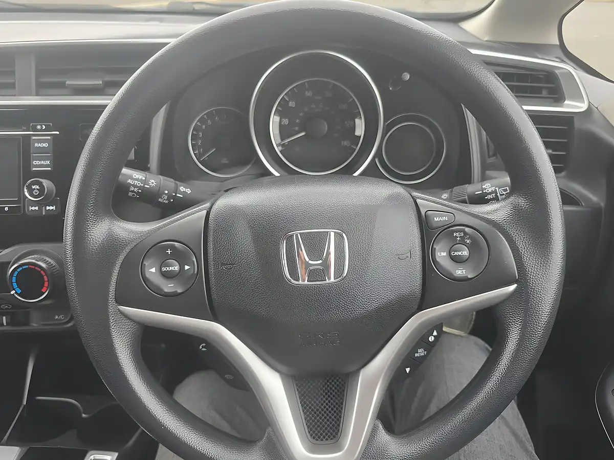 Used 2018 Honda Jazz S Silver - Interior and Exterior details 12