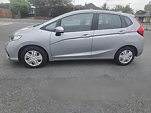 Used 2018 Honda Jazz S Silver - Interior and Exterior details 4