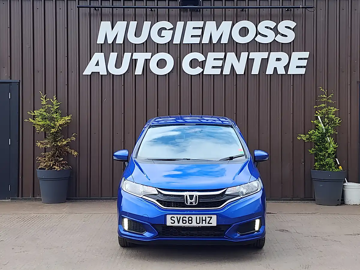 Used 2018 Honda Jazz Se Blue - Interior and Exterior details 3