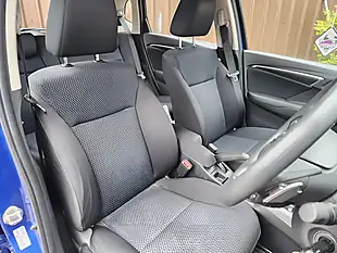 Used 2018 Honda Jazz Se Blue - Interior and Exterior details 6