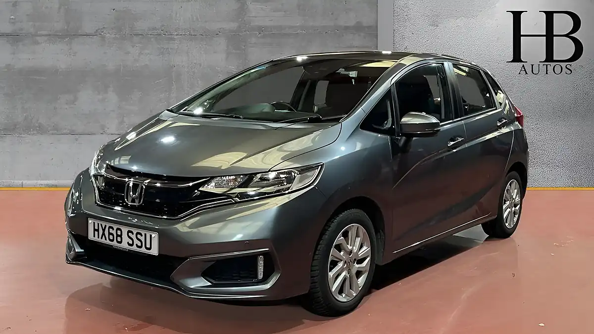 Used 2018 Honda Jazz Se Grey - Interior and Exterior details 2