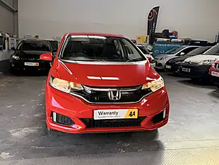 Used 2018 Honda Jazz Se Navi Red - Interior and Exterior details 3