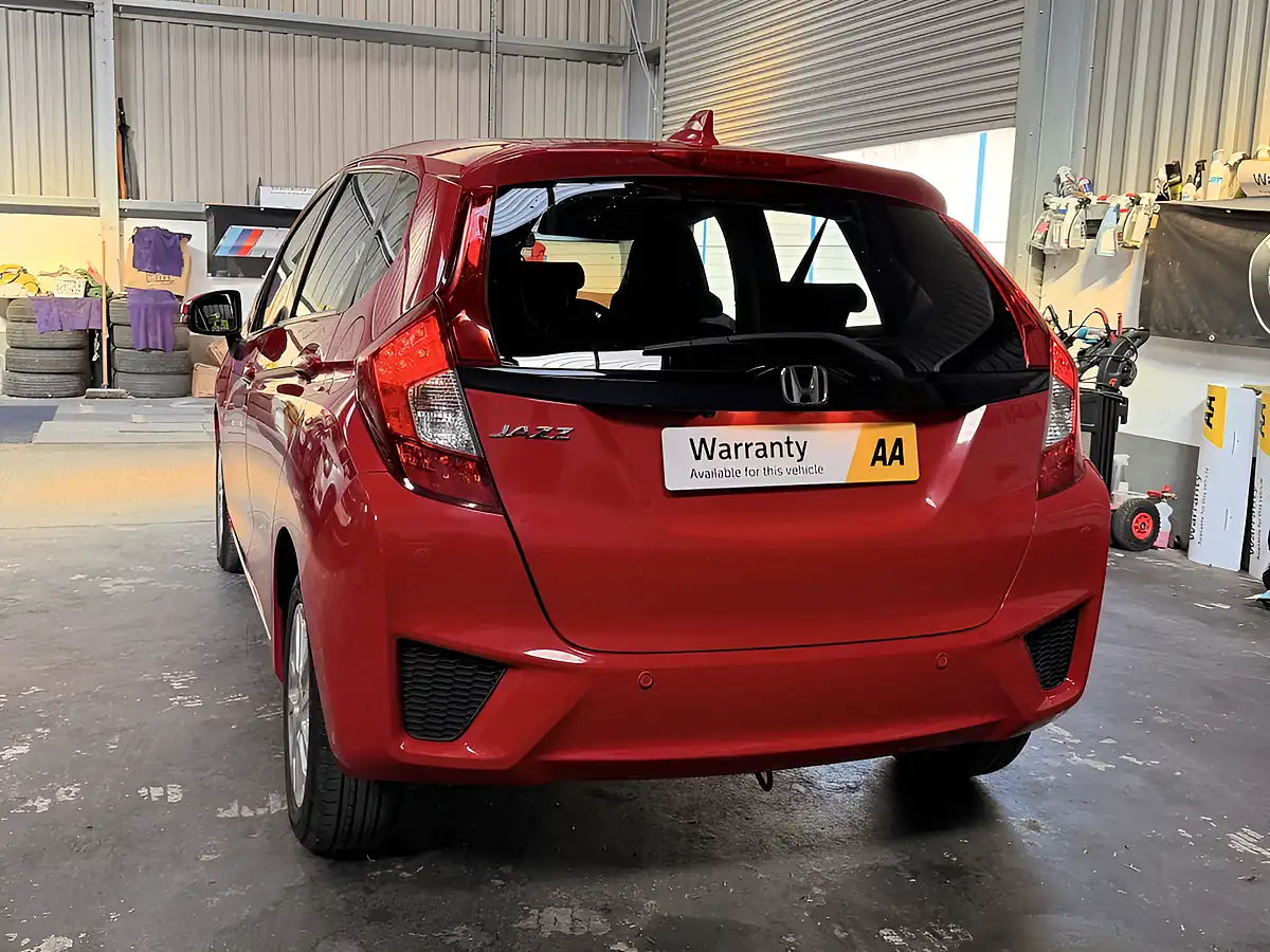 Used 2018 Honda Jazz Se Navi Red - Interior and Exterior details 9