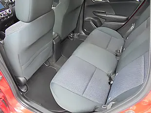Used 2018 Honda Jazz Se Red - Interior and Exterior details 10