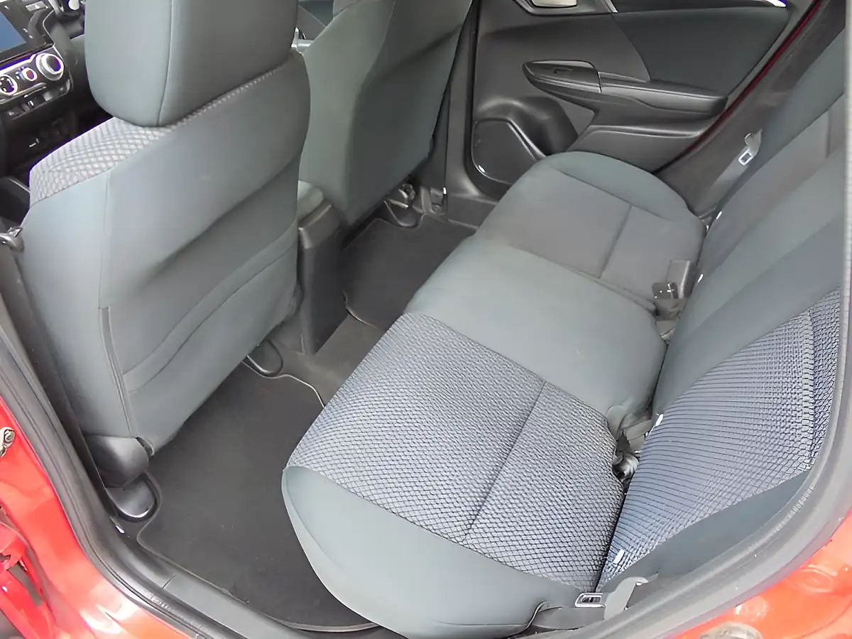 Used 2018 Honda Jazz Se Red - Interior and Exterior details 10