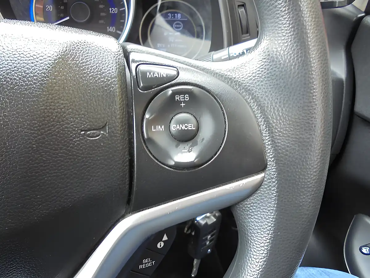 Used 2018 Honda Jazz Se Red - Interior and Exterior details 15