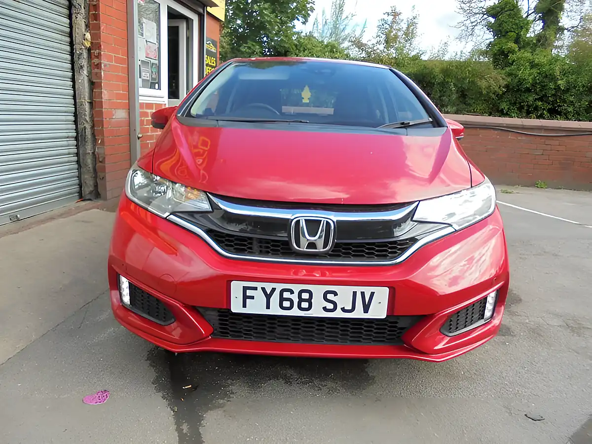Used 2018 Honda Jazz Se Red - Interior and Exterior details 3