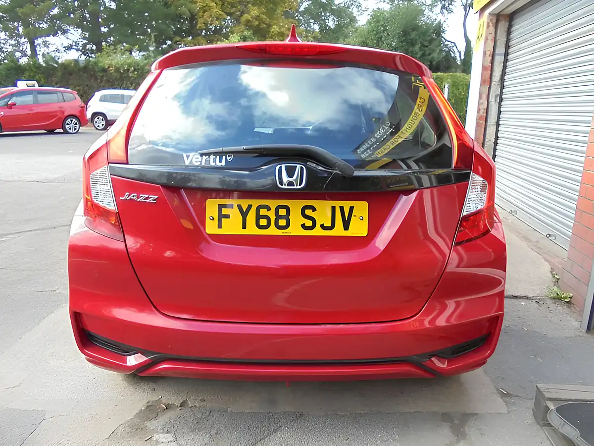 Used 2018 Honda Jazz Se Red - Interior and Exterior details 4