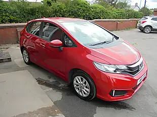 Used 2018 Honda Jazz Se Red - Interior and Exterior details 5