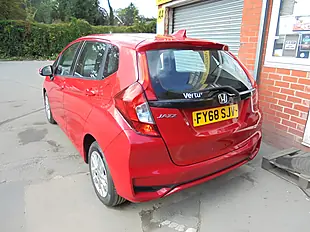 Used 2018 Honda Jazz Se Red - Interior and Exterior details 6