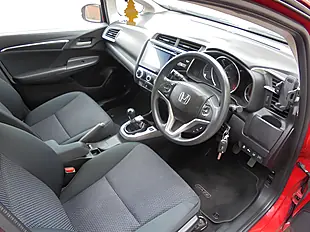 Used 2018 Honda Jazz Se Red - Interior and Exterior details 8