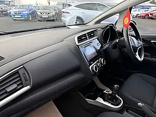 Used 2018 Honda Jazz Se Red - Interior and Exterior details 13
