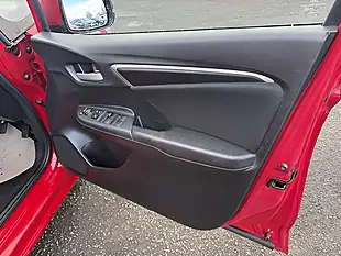 Used 2018 Honda Jazz Se Red - Interior and Exterior details 14