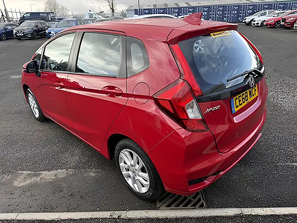 Used 2018 Honda Jazz Se Red - Interior and Exterior details 2