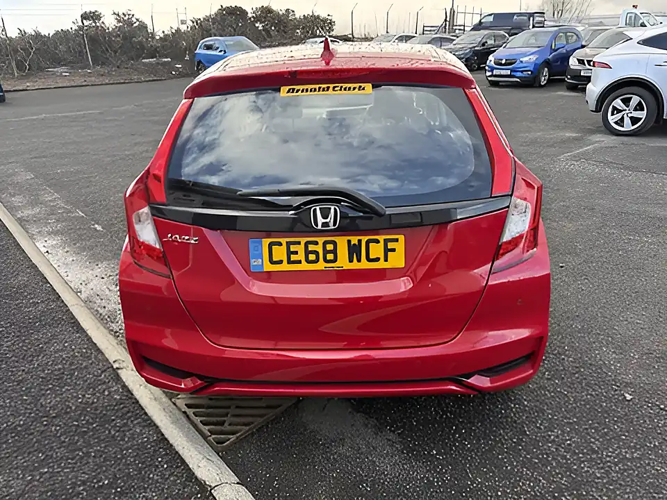 Used 2018 Honda Jazz Se Red - Interior and Exterior details 3