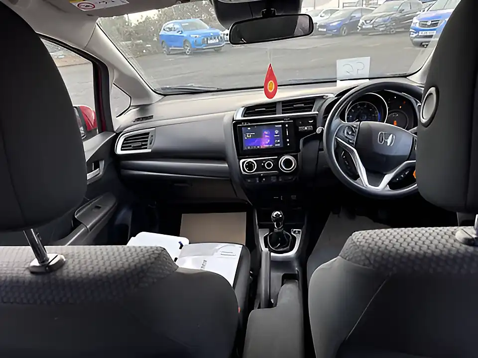 Used 2018 Honda Jazz Se Red - Interior and Exterior details 9