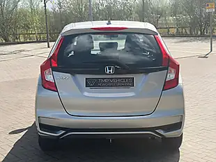 Used 2018 Honda Jazz Silver - Interior and Exterior details 2