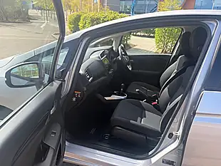 Used 2018 Honda Jazz Silver - Interior and Exterior details 20
