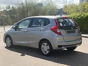 Used 2018 Honda Jazz Silver - Interior and Exterior details 3