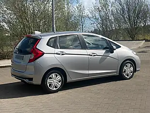 Used 2018 Honda Jazz Silver - Interior and Exterior details 4