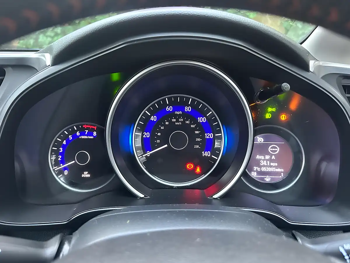 Used 2018 Honda Jazz Sport Orange - Interior and Exterior details 15