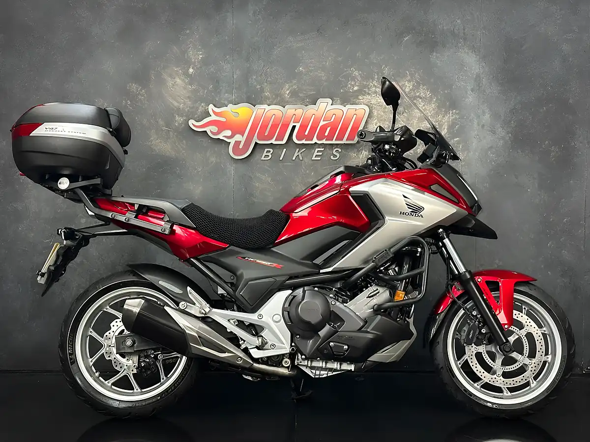 Used 2018 Honda NC750X Red - Front View